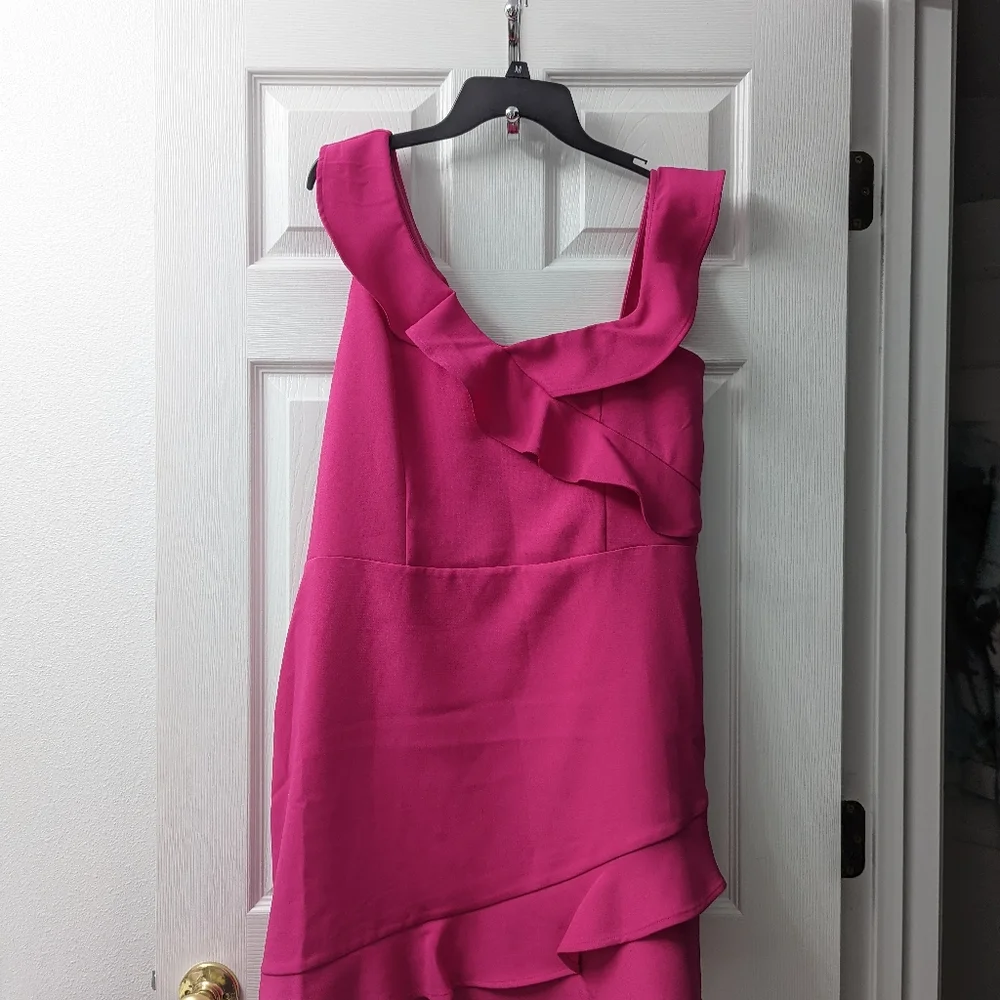 Express Ruffle Off-Shoulder Dress - Picture 2 of 3